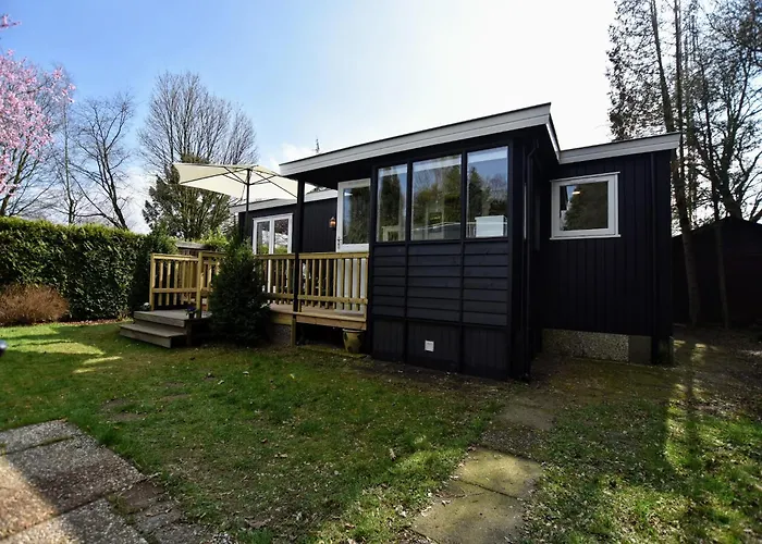 Chalet With Balcony In Veluwe